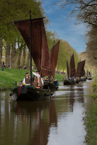 2017 Torfkahnarmada am Ziel 