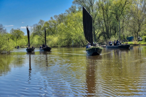 2023 Torfkahnarmada auf der Rückfahrt 