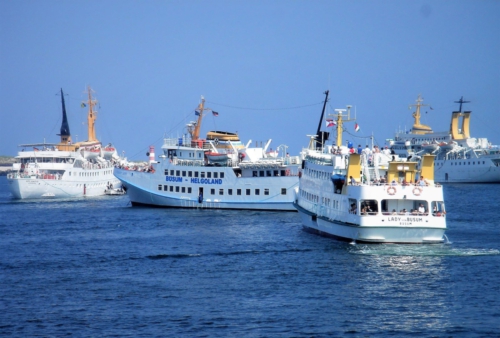 Helgoland Touristenschiffe Juli 2006